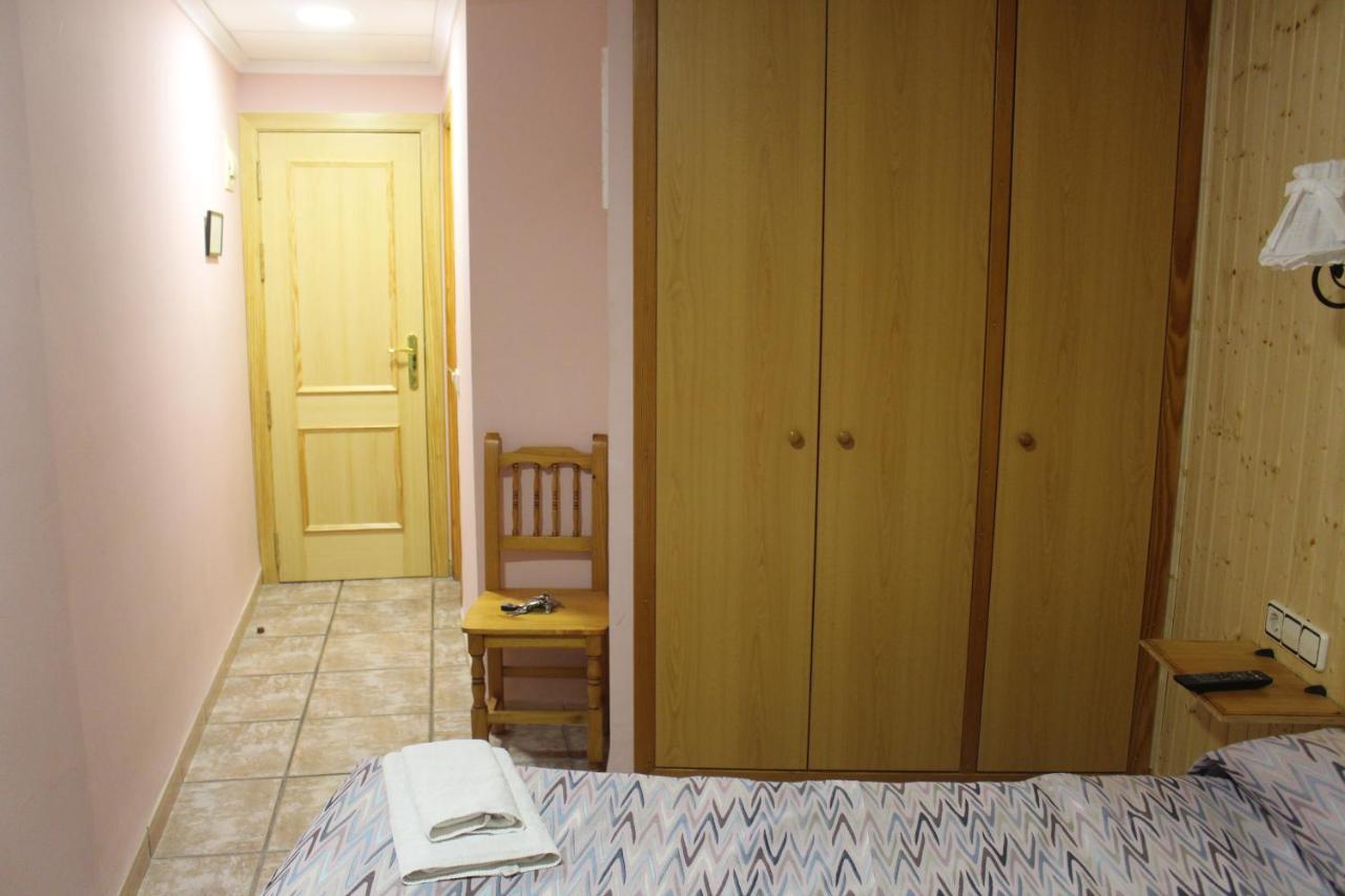 הוסטל Villar del Arzobispo La Posa מראה חיצוני תמונה