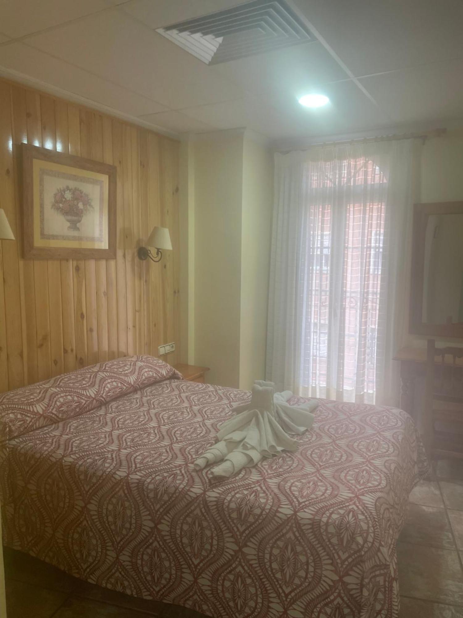 הוסטל Villar del Arzobispo La Posa מראה חיצוני תמונה